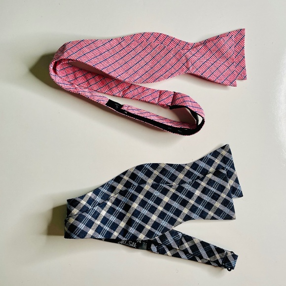 Tommy Hilfiger Navy Blue Check Silk & Pink Check Cotton Self-Tie Bow Tie Bundle - Picture 3 of 9